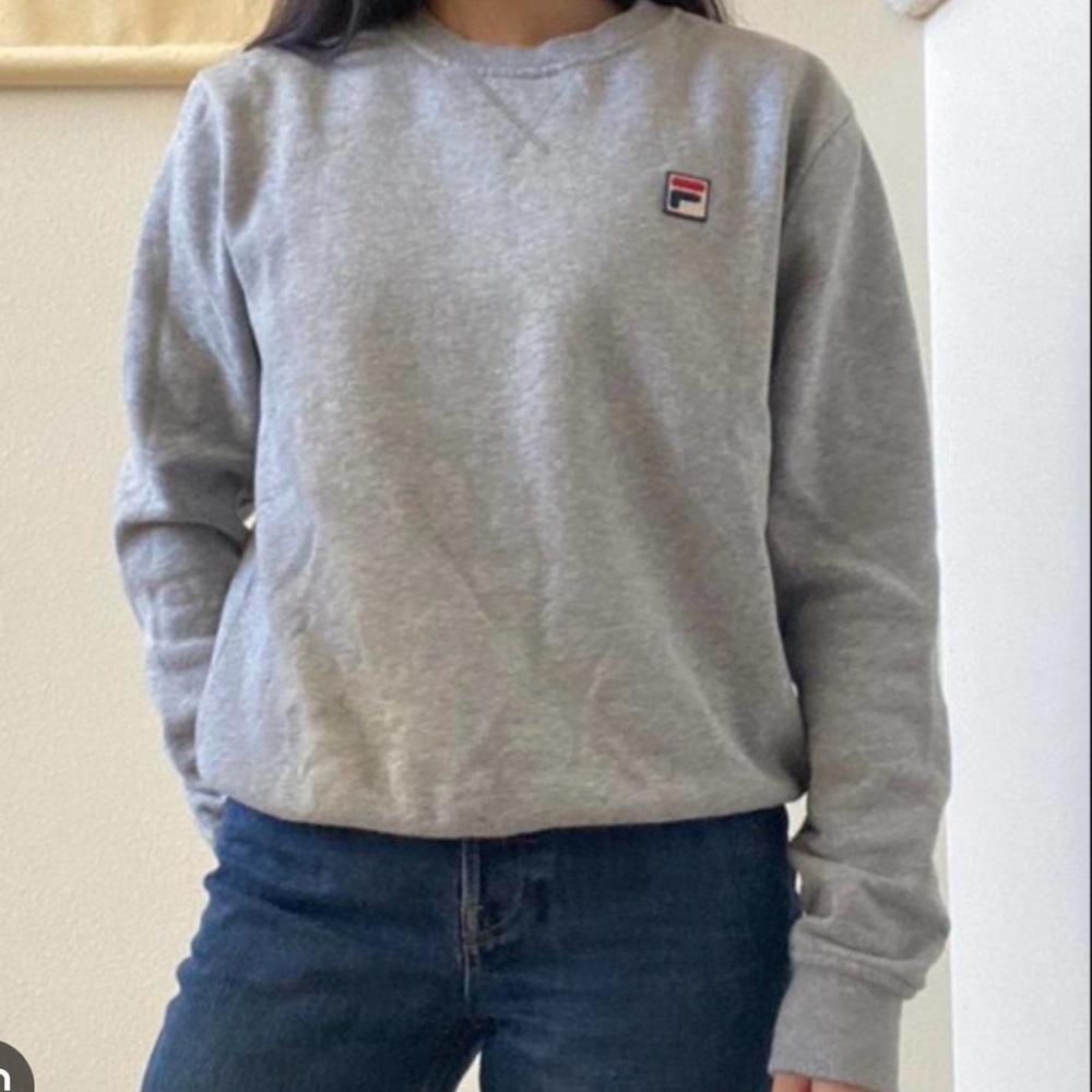 Vintage Fila Women Fashion Streetwear
Hip Hop Style Sweatshirt Size M